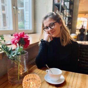 Meet your Posher, Addie